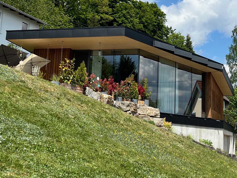 Uwe Maier Holzbau – Moderner Wohnraum auf Garage