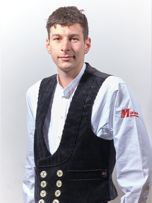 Uwe Maier Holbau GmbH – Phillipp Holster